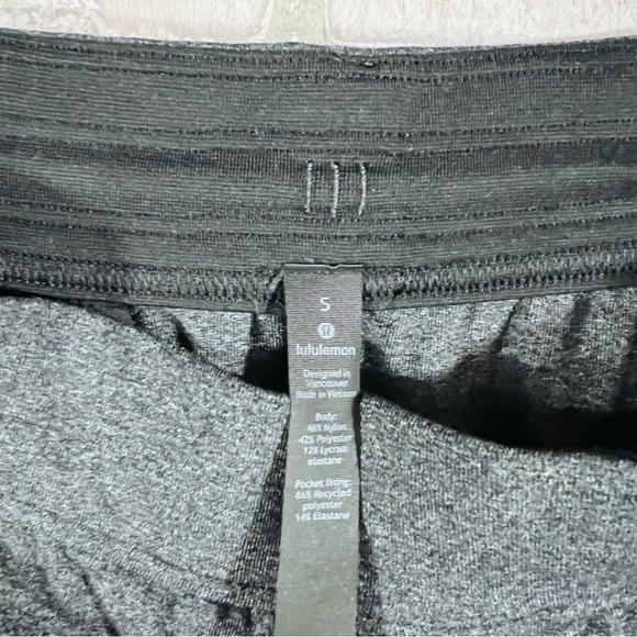 lululemon Men’s Discipline Pant in Heathered Black Size S - Picture 10 of 12